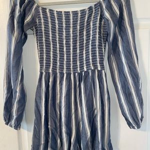 Hollister small romper EUC